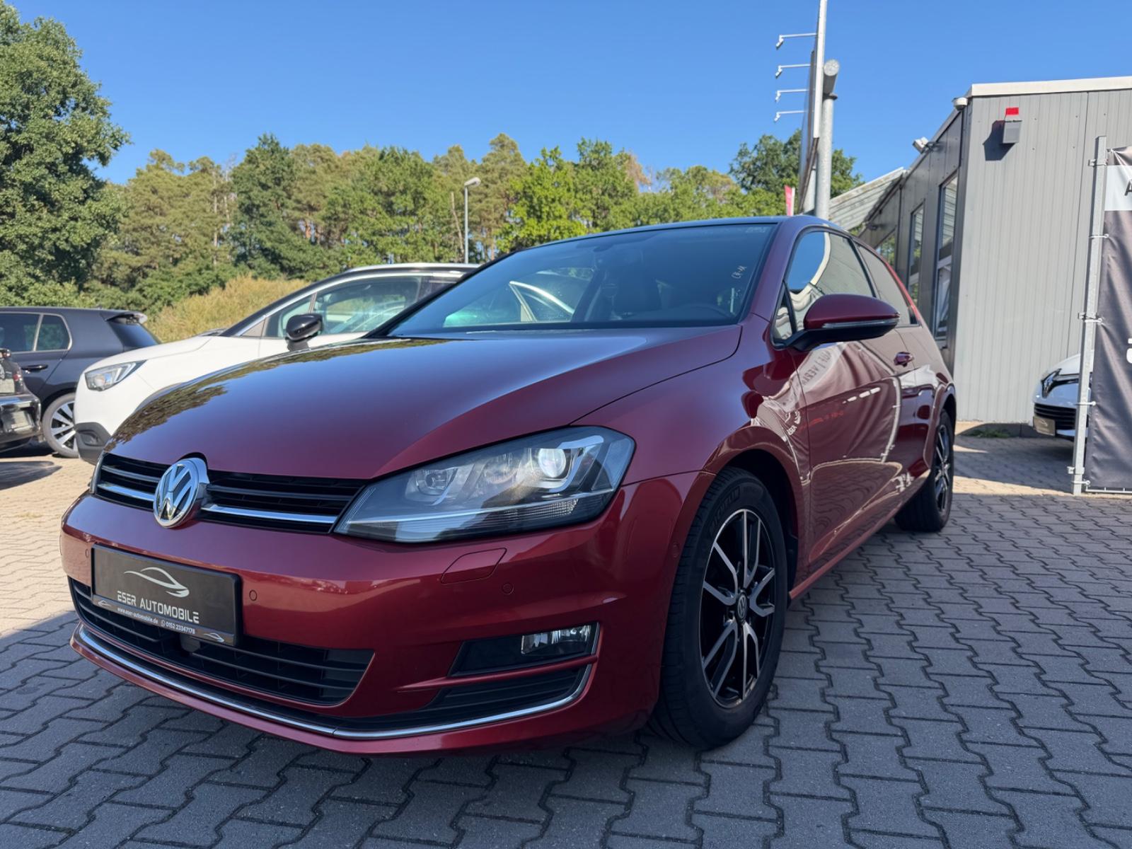 Volkswagen Golf VII Lim. Highline*1.HAND*NAVI*SHZ*TOP