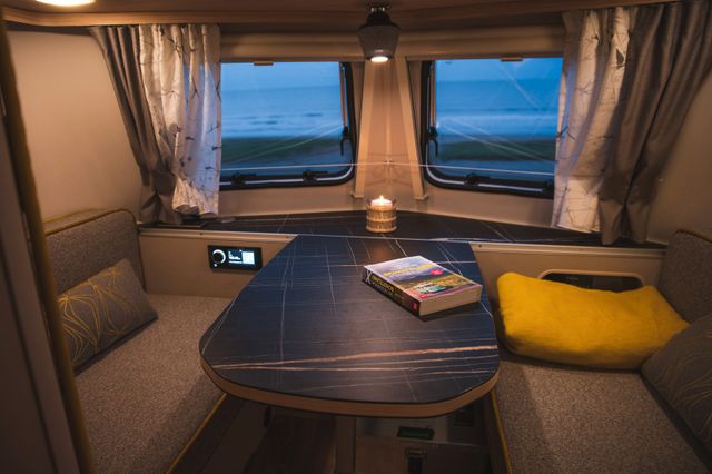 HYMER  ERIBA  HYMERCAR Touring 430 Legend Markise Dusche Komfort Paket