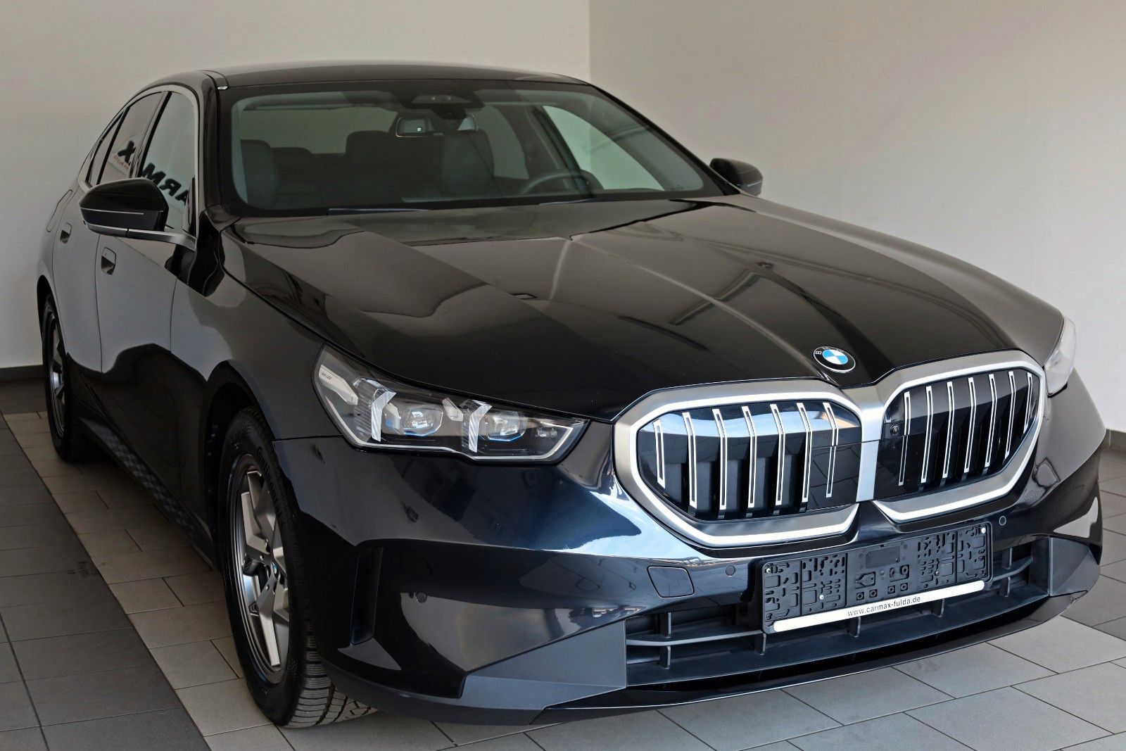 Fahrzeugabbildung BMW 520 d,Travel+Innov. Pak,Panorama,HUD, AHK el,+WR