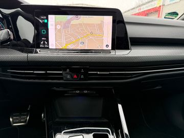 Volkswagen Golf VIII Variant R-Line+AHK+LED+HeadUp+VirtualC