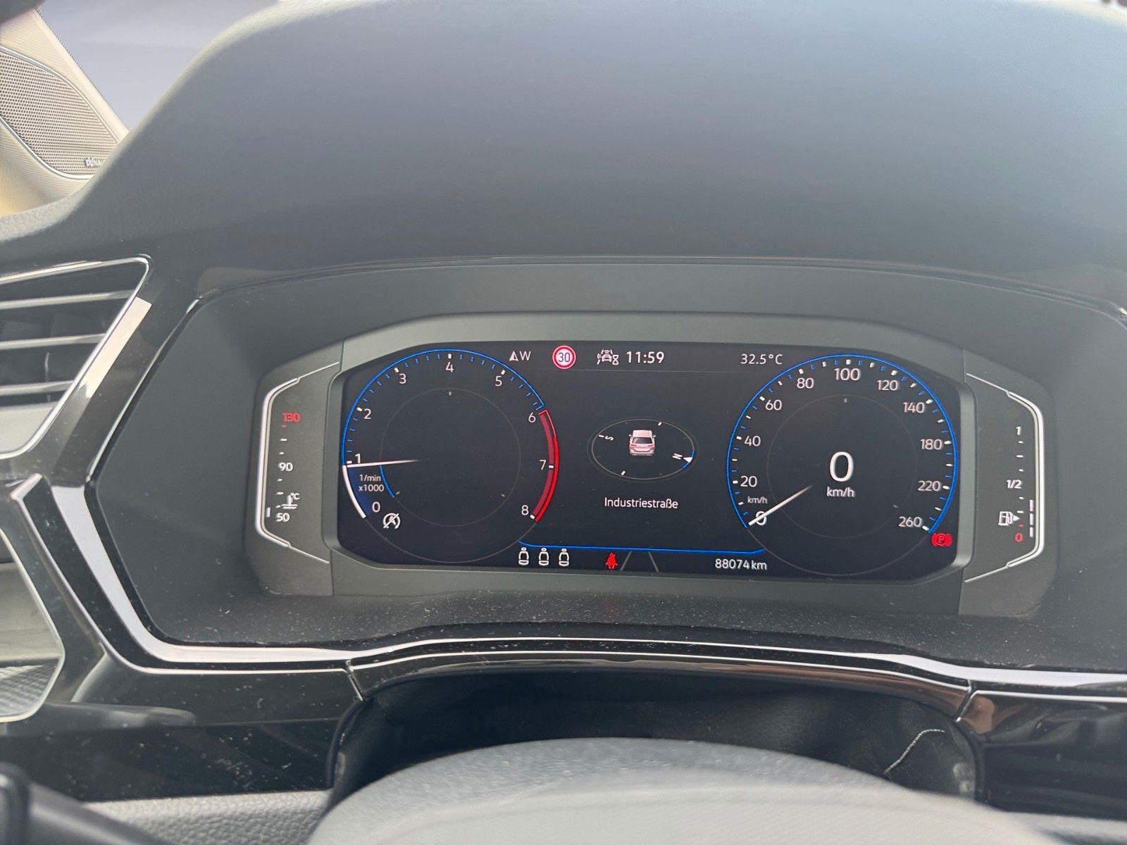 Fahrzeugabbildung Volkswagen Touran Comfortline 1.5 TSI