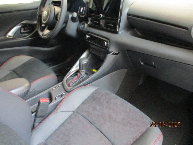 Fahrzeugabbildung Toyota Yaris Hybrid GR Sport