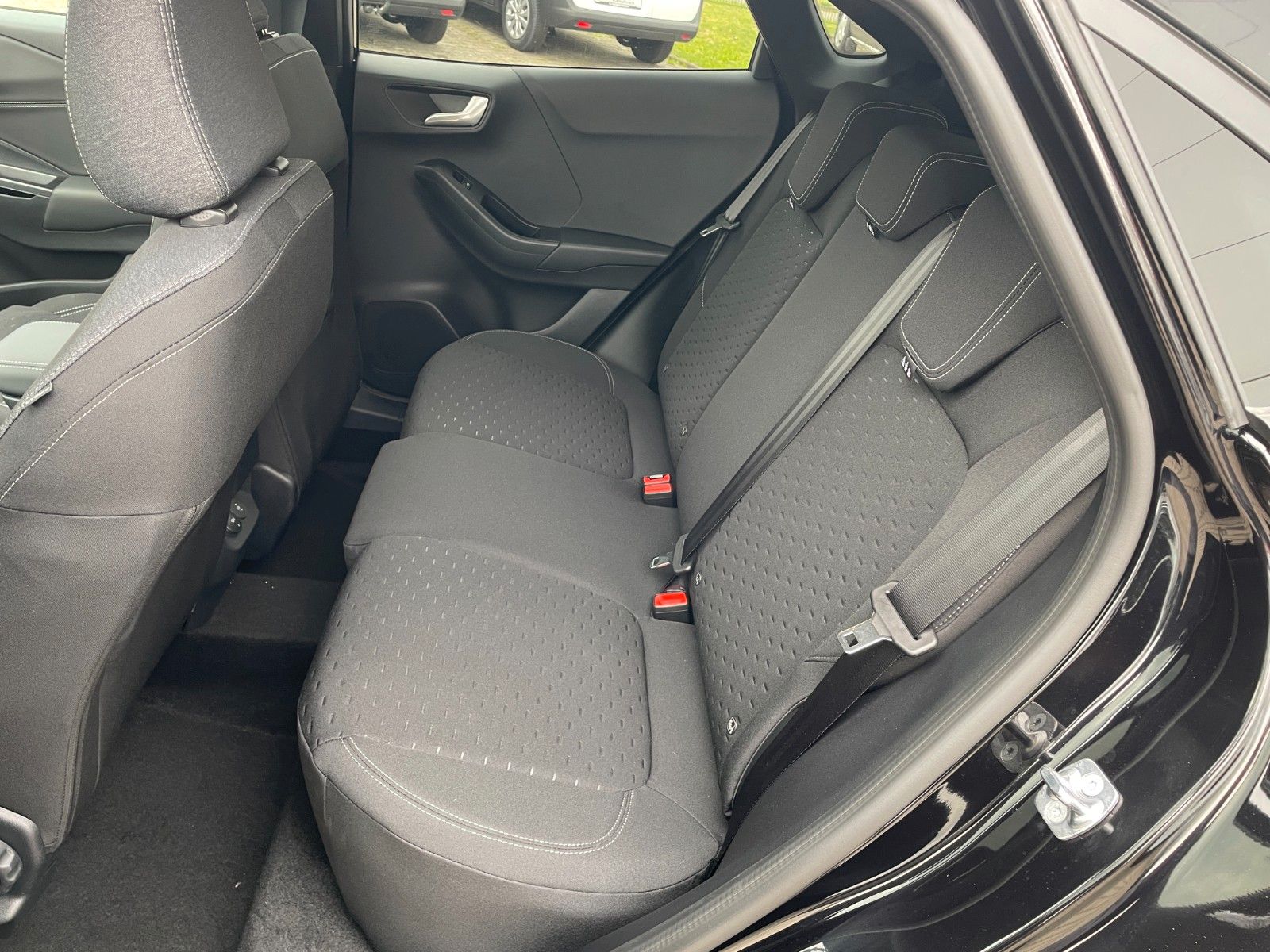 Fahrzeugabbildung Ford Puma Titanium