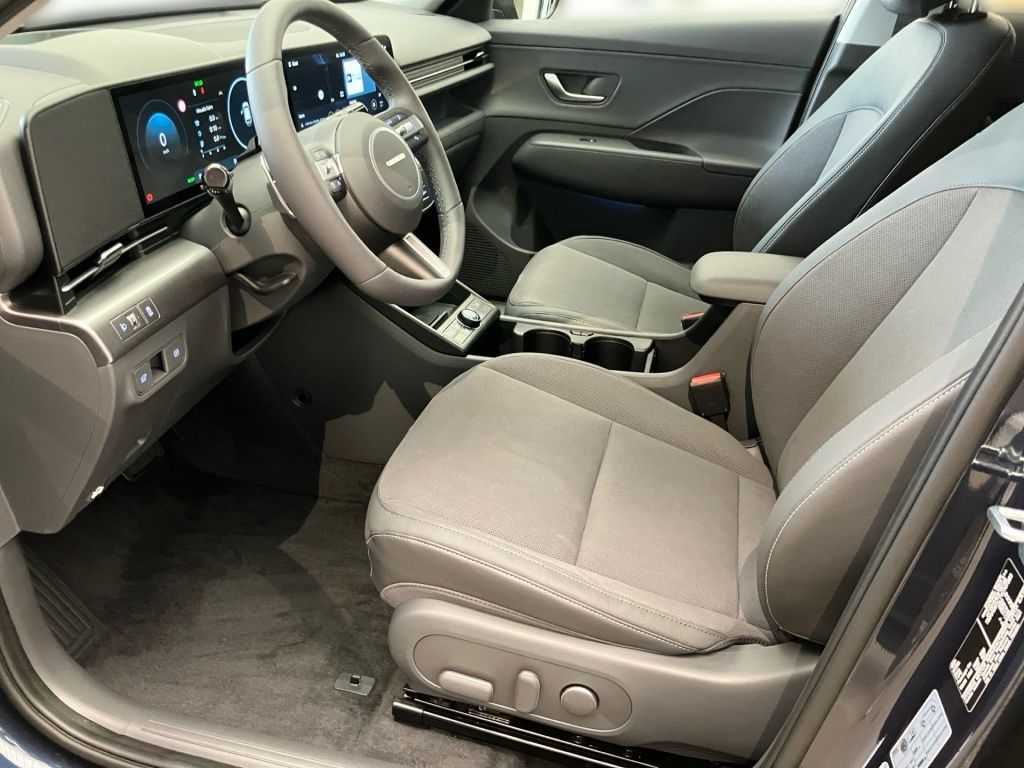 Fahrzeugabbildung Hyundai KONA EV 2WD 65kWh Prime 2xKlima 360 ACC AUT HUD