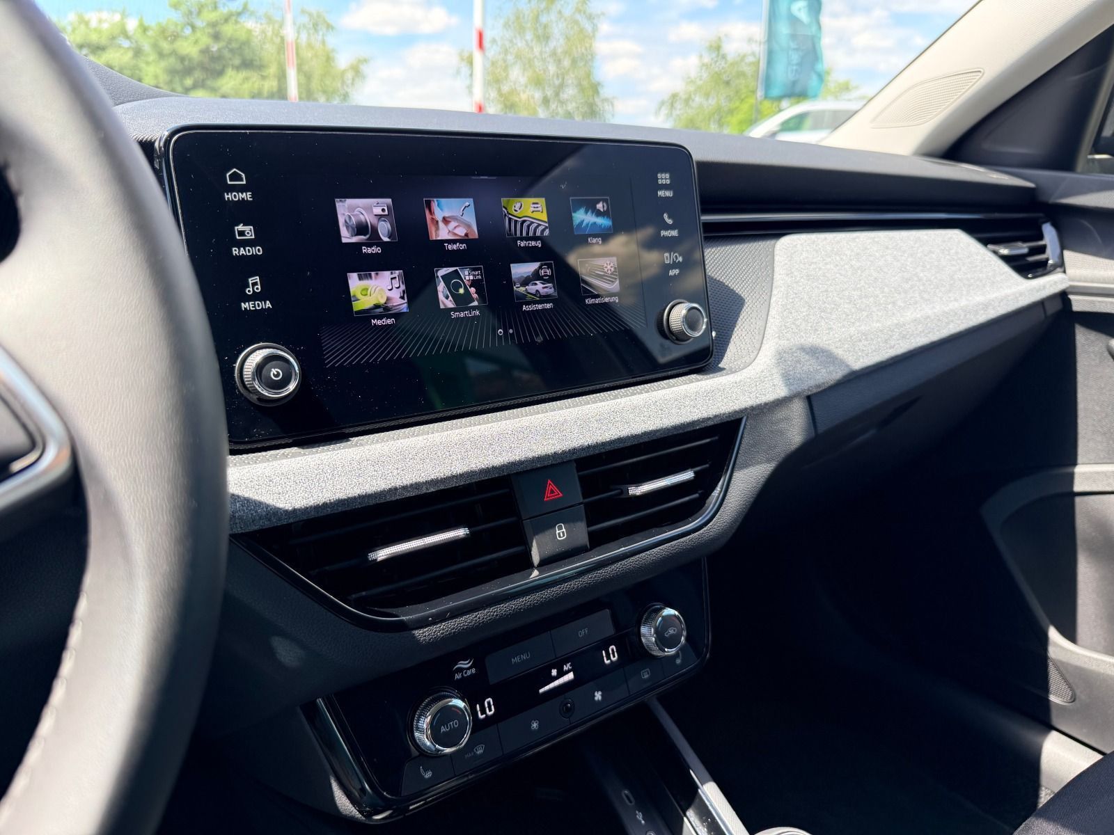 Fahrzeugabbildung SKODA Scala Selection Tour 1.0 TSI 70kW*5-Gang*RFK*Sma