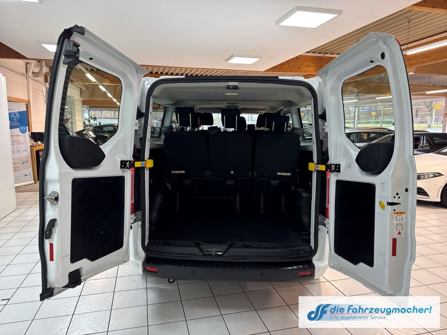 Fahrzeugabbildung Ford Transit Custom Tourneo Kombi 320 L2 Trend Dyn. K