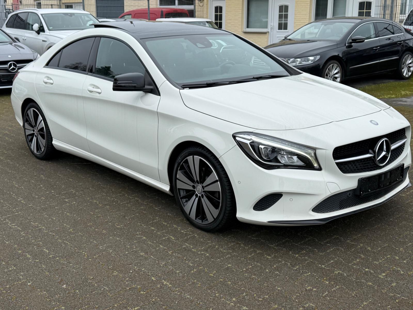 Mercedes-Benz CLA 180 D Edition Leder Panorama Led Navi Pdc
