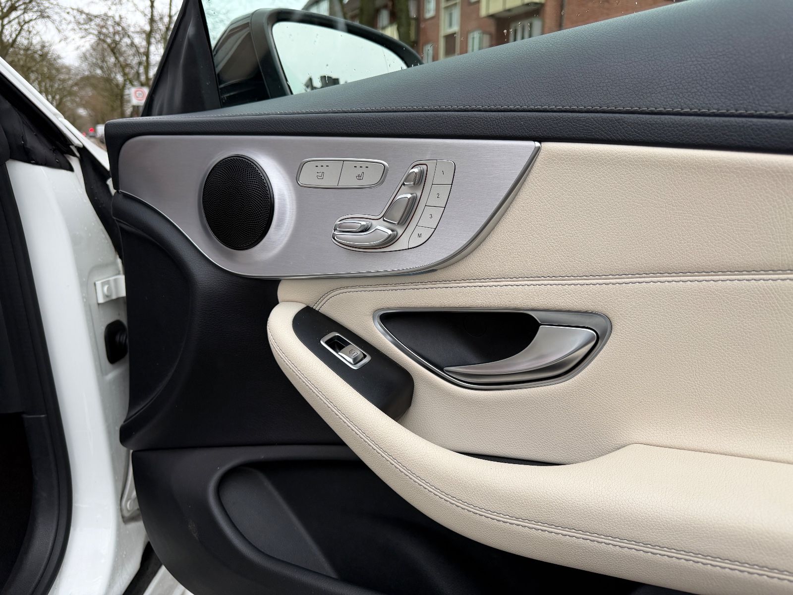 Fahrzeugabbildung Mercedes-Benz C 43 AMG Cabrio 4Matic Night Edition*VOLLLEDER