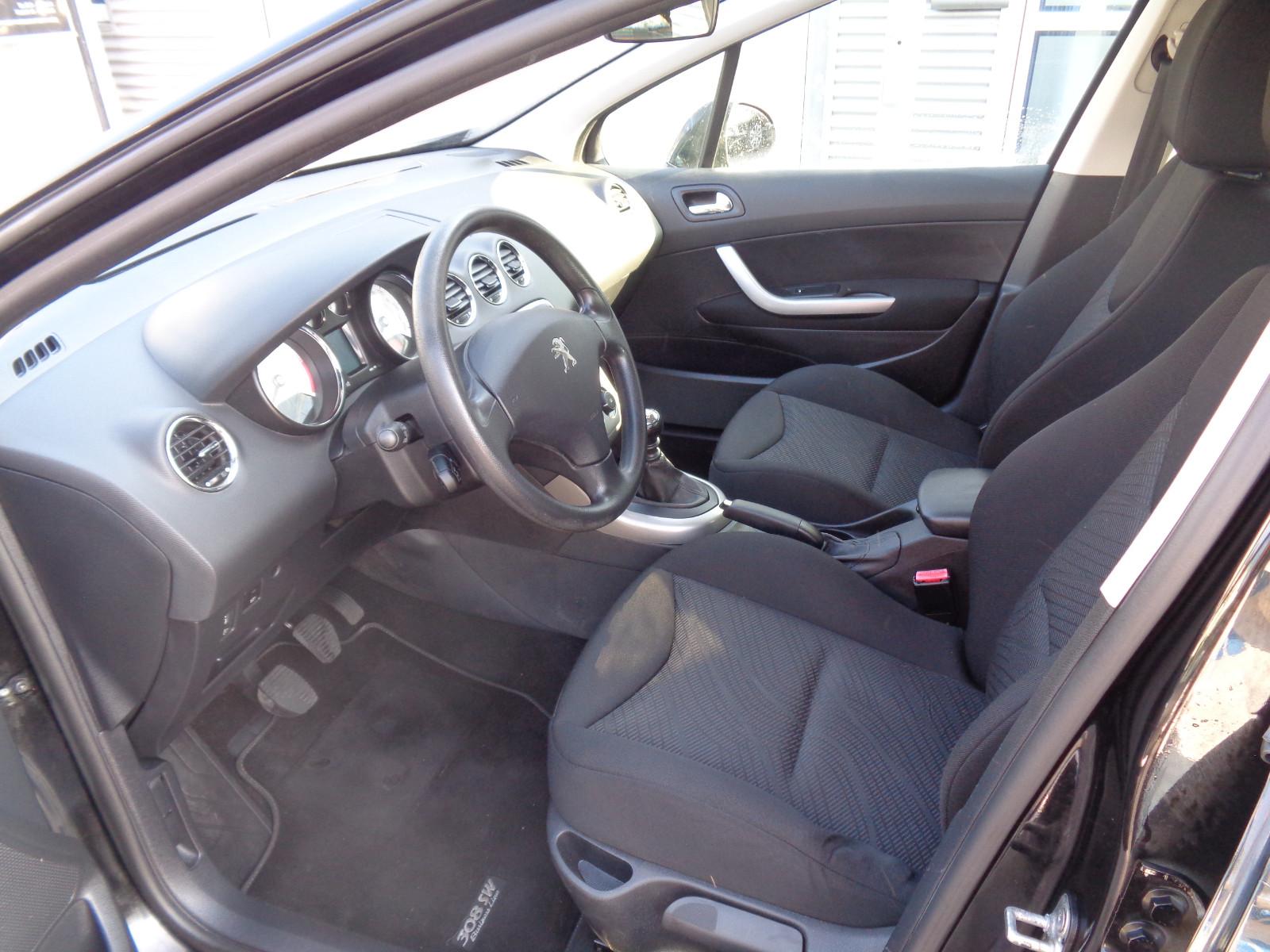 Peugeot 308 2013 — photo 7