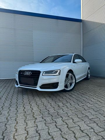 Audi S8+ 4.0 TFSI quattro plus