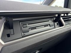 Fahrzeugabbildung Volkswagen Touran 1.5 TSI 7-Sitzer Einparkh. Tempomat 17"
