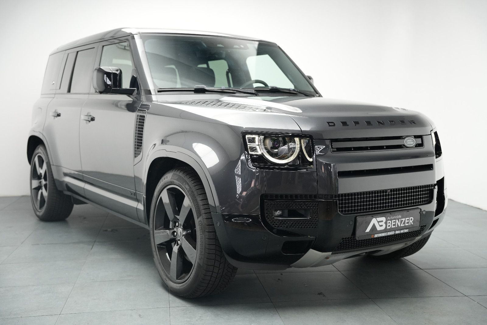 Fahrzeugabbildung Land Rover Defender 110 V8 *Panorama*HUD*Meridian*360°KAM*