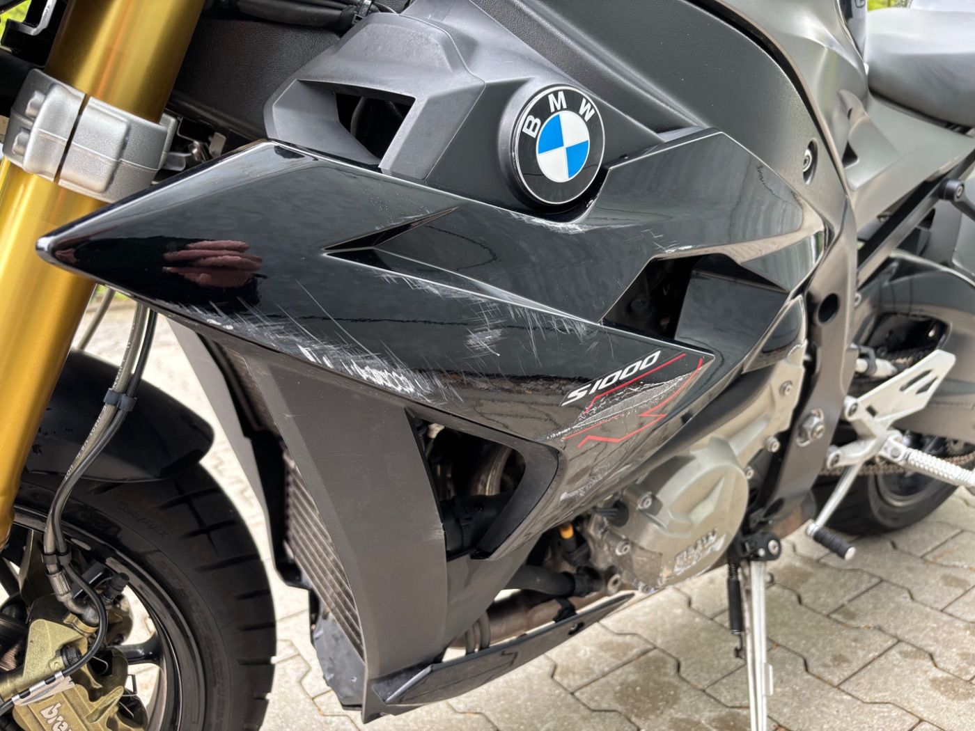 Fahrzeugabbildung BMW S 1000 R 2 Pakete
