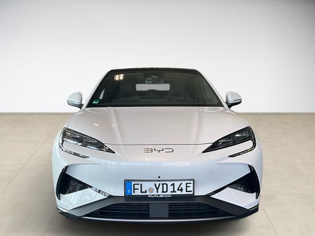 BYD SEALION 7
