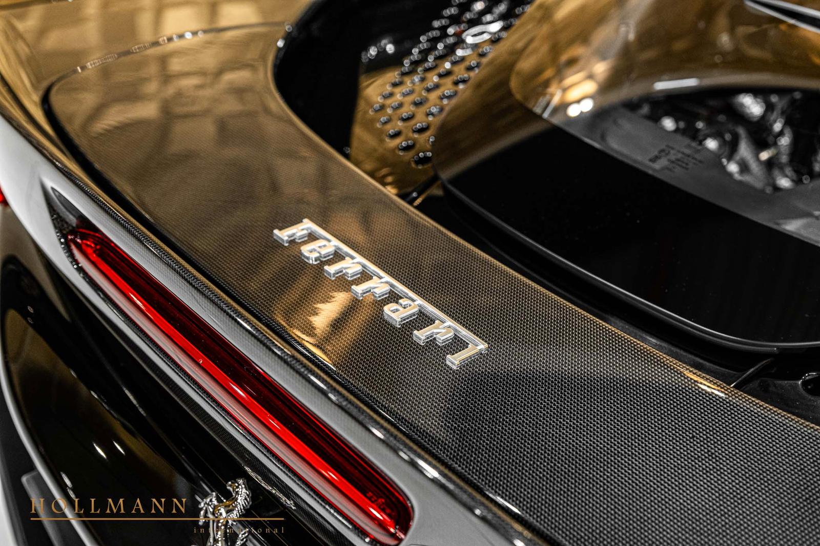 Ferrari SF90 Stradale + CARBON RACING SEATS + FIORANO