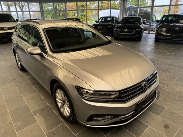 Volkswagen Passat Variant Business.Navi.Ahk,ACC