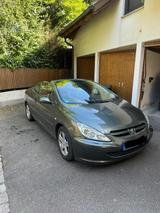 Peugeot 307 CC Cabrio TÜV neu bis 09/2027 - Peugeot 307 mit Benzin-Antrieb: Cabrio, 2.0