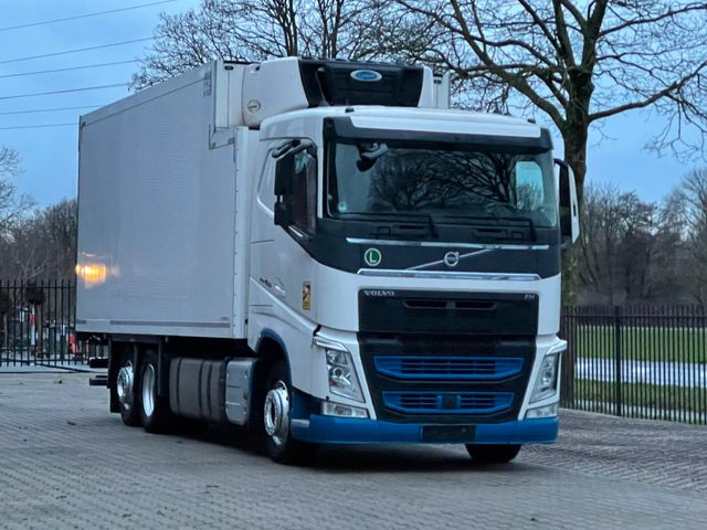 Volvo FH 460 Tiefkühlkoffer*2 Stück *