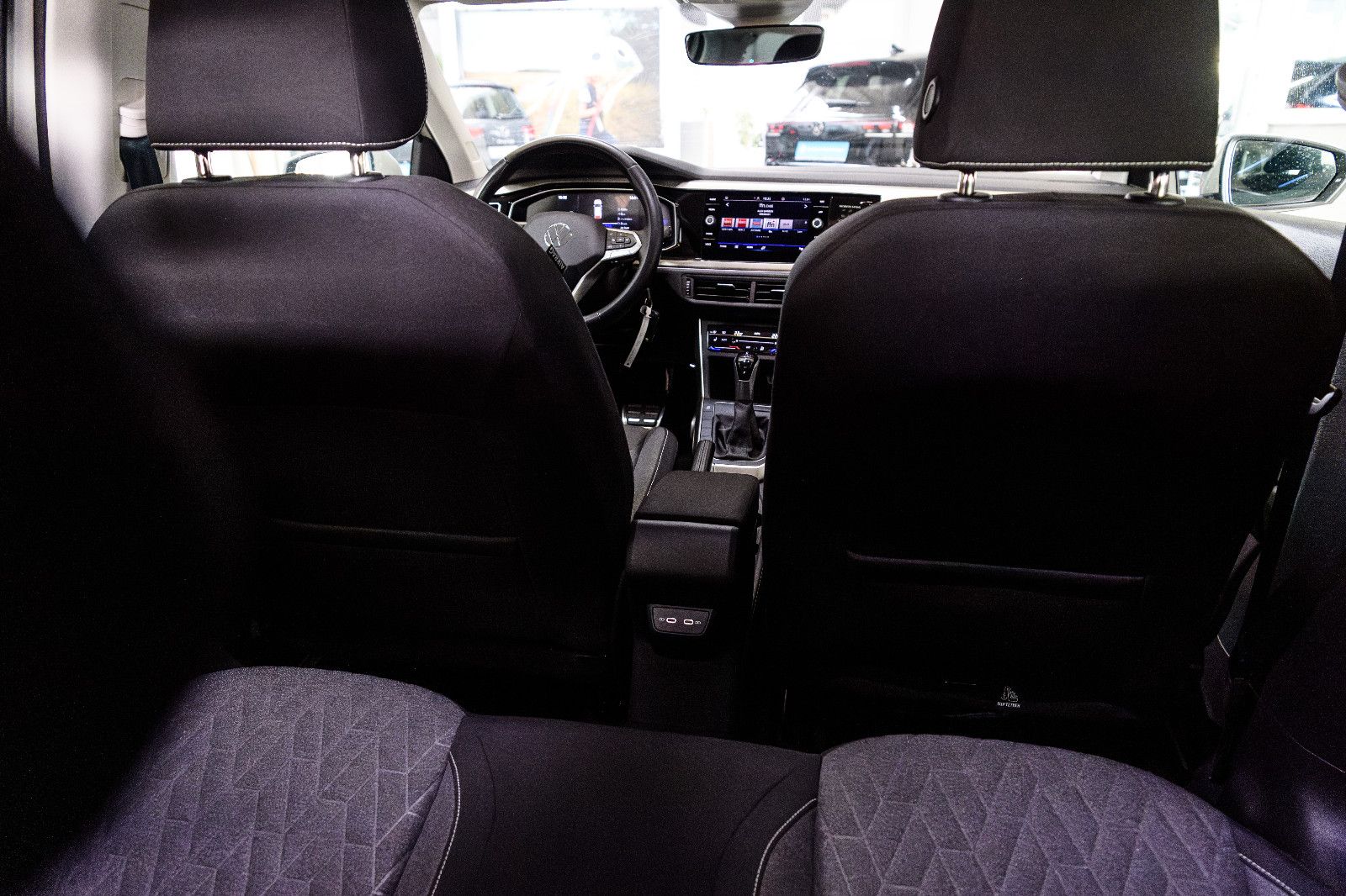 Fahrzeugabbildung Volkswagen Polo VI Move 1.0 TSI DSG LED+SHZ+PDC+APP