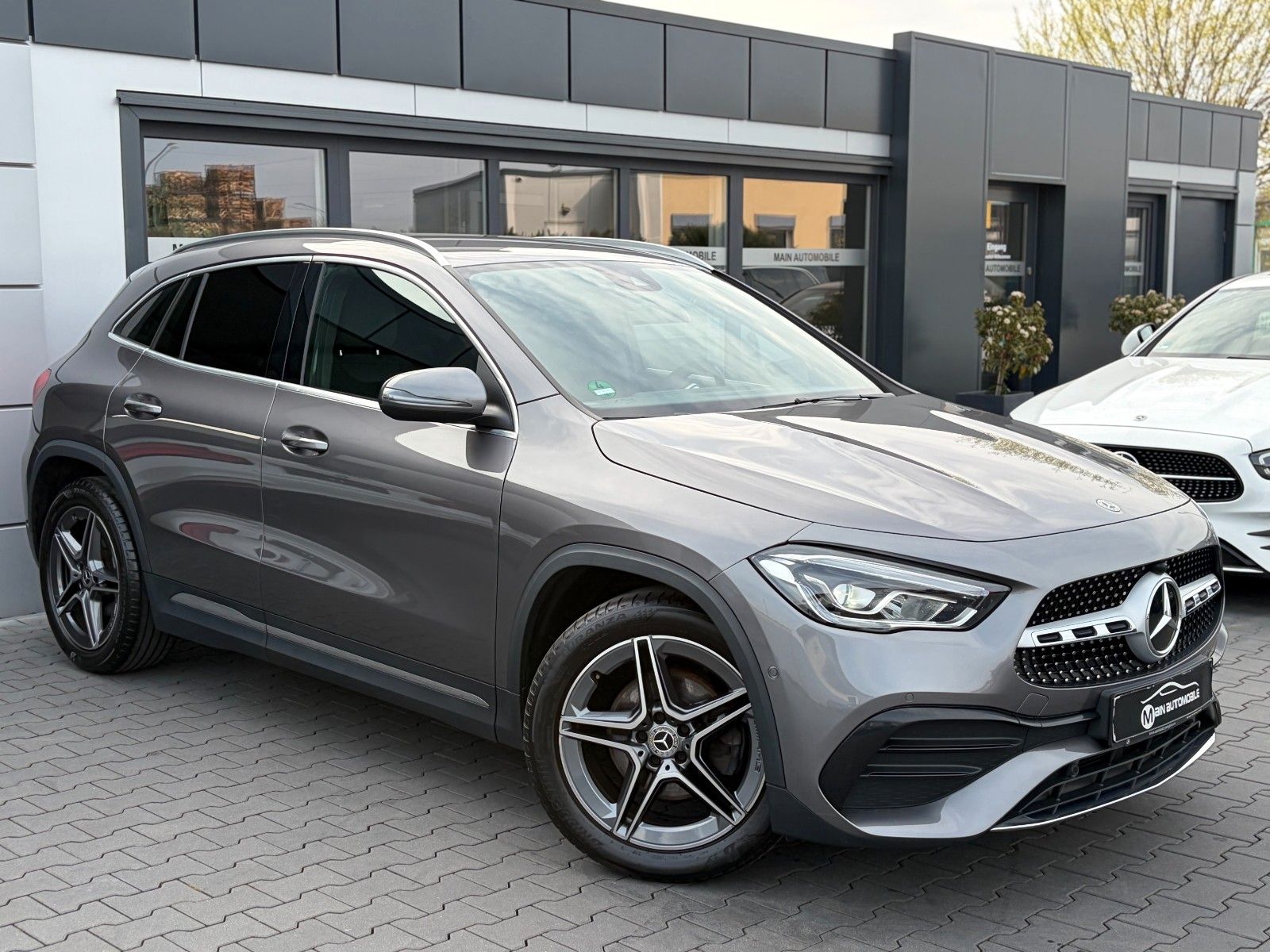 MERCEDES-BENZ GLA 200 AMG-Sport MBUX*LED*R-Kamera*8x-Bereift*