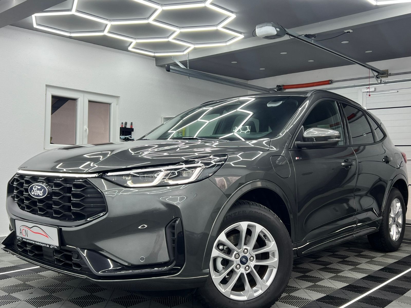 Fahrzeugabbildung Ford Kuga PlugIn Hybrid ST-LINE/MATRIX-LED/HuD/1.HAND