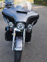 Harley-Davidson E-Glide Ultra Limited Two Tone mit J & H - HARLEY-DAVIDSON ABS