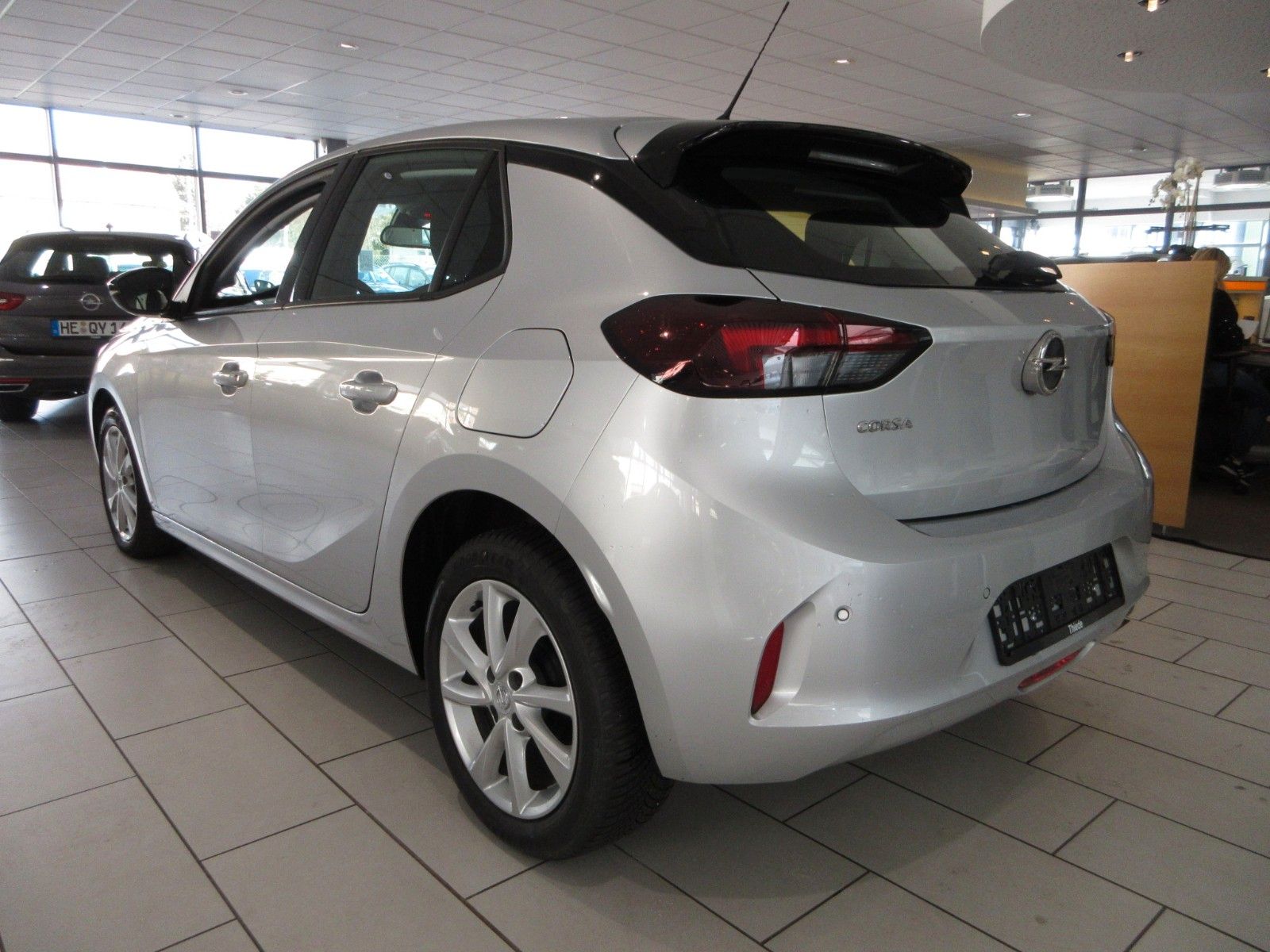 Fahrzeugabbildung Opel Corsa 1.2 T Elegance LED/NAVI/PDC/ALU/TEMPO