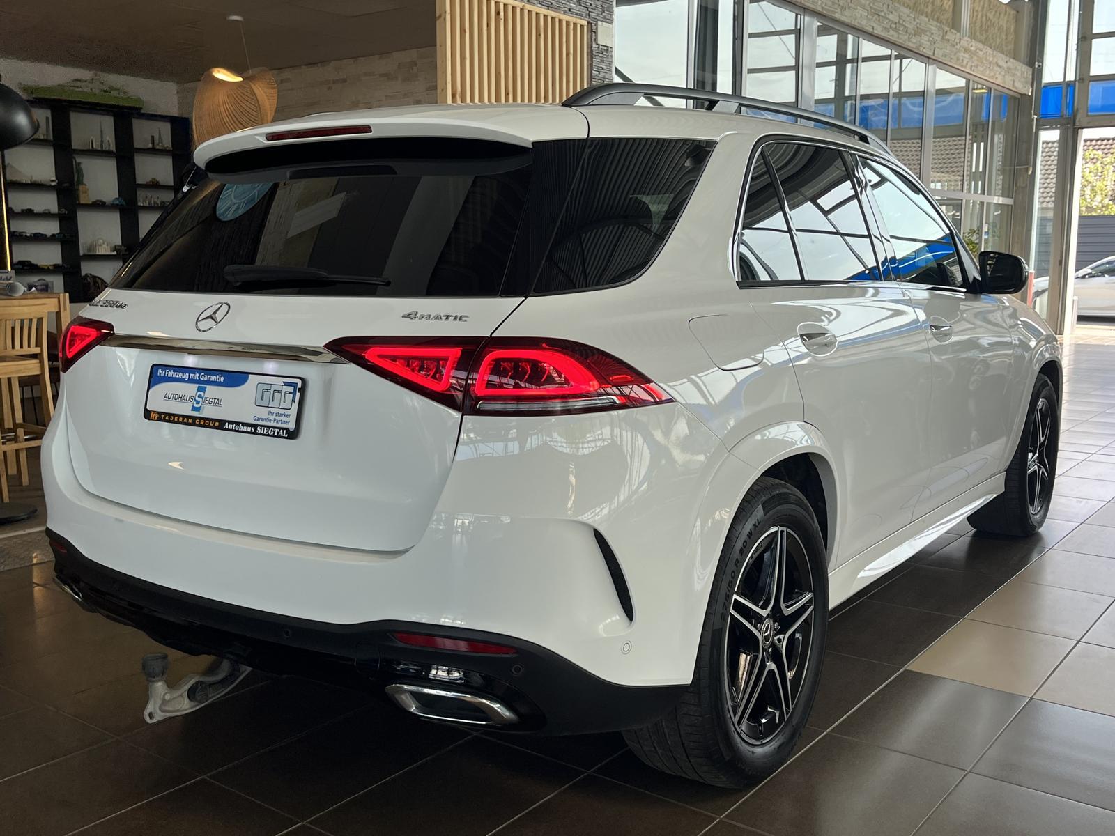 Mercedes-Benz GLE 350 de*AMG Line*Pano*R.Cam*ACC*AHK*Keyless