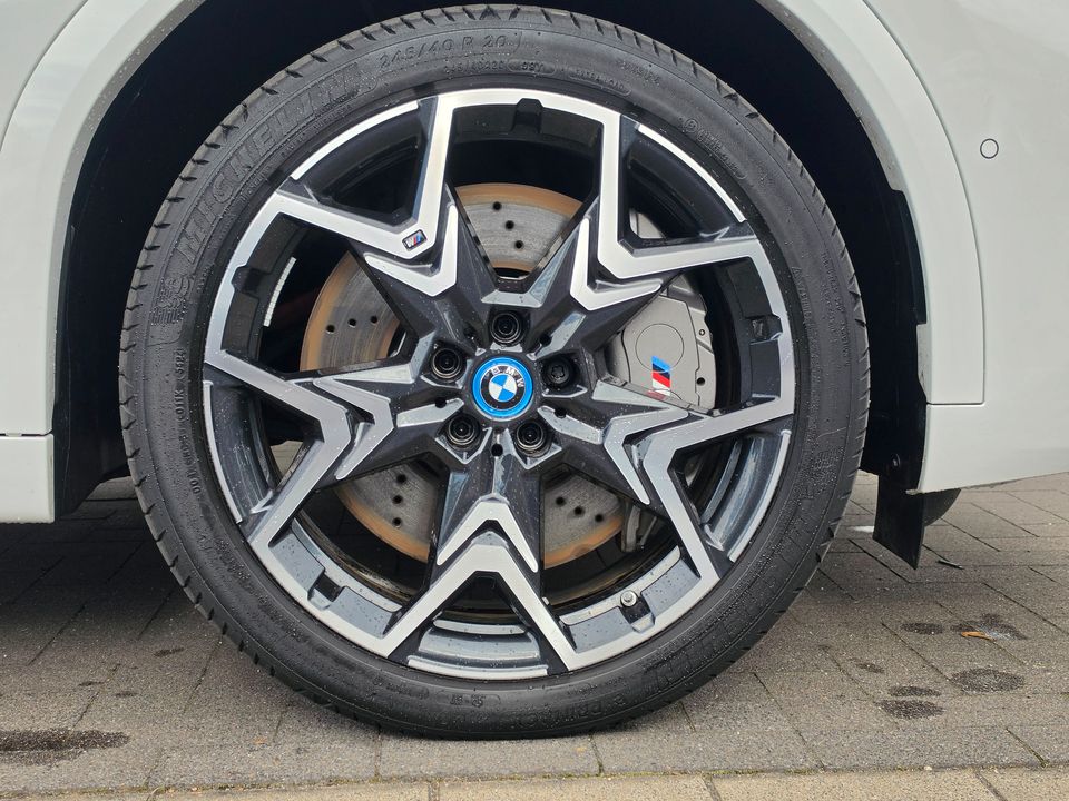 BMW ix2 xDrive30 M SportpaketPro Pano Head-Up DAPro foto 4