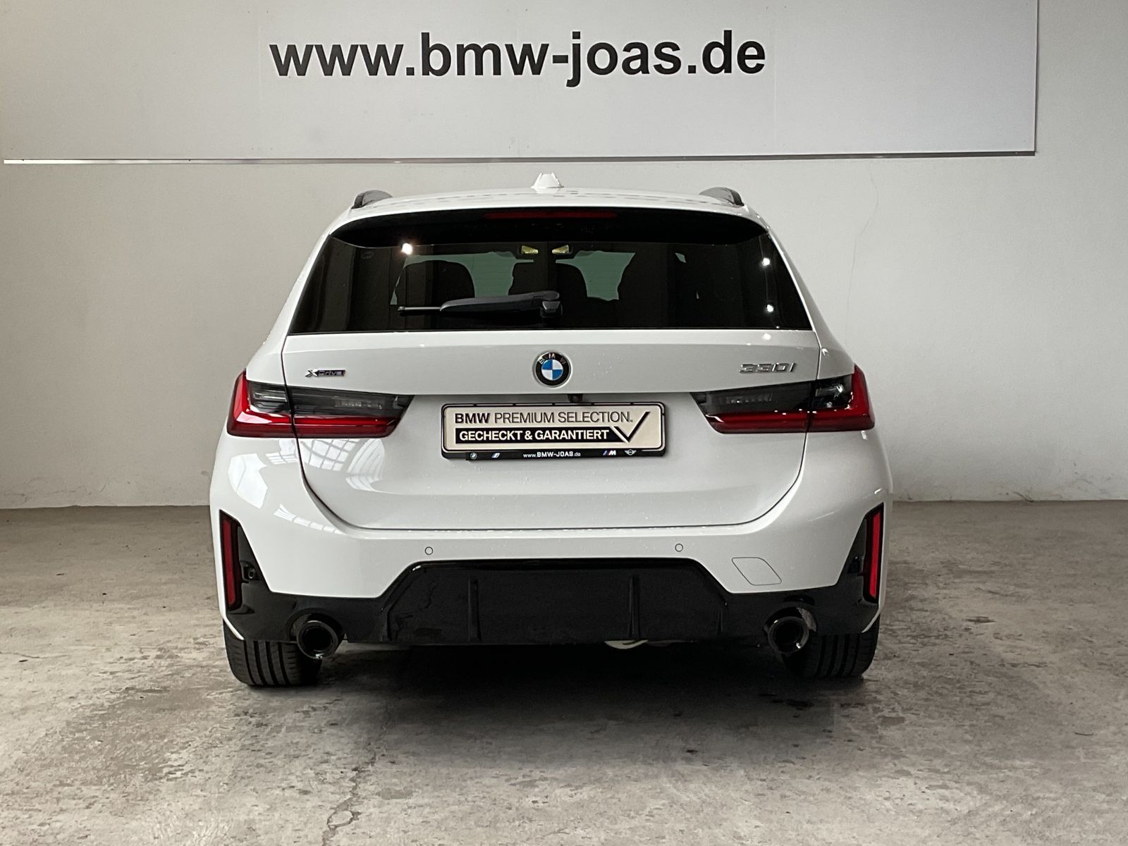Fahrzeugabbildung BMW 330i xDrive | M Sportpaket pro | Panorama-Glasda