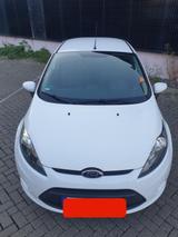 Ford Fiesta ja8 2012 Gut Zustand - Ford Fiesta JA8 mit Benzin-Antrieb