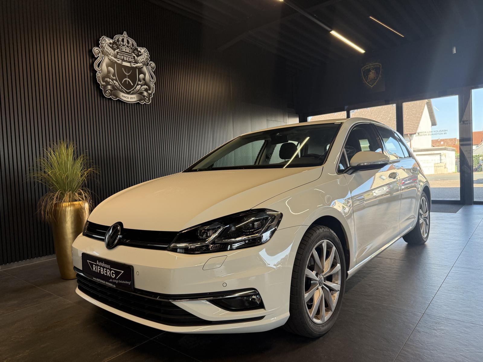 Volkswagen Golf VII Highline 1.4 TSI/ACC/NAVI/LED/AMBIENTE