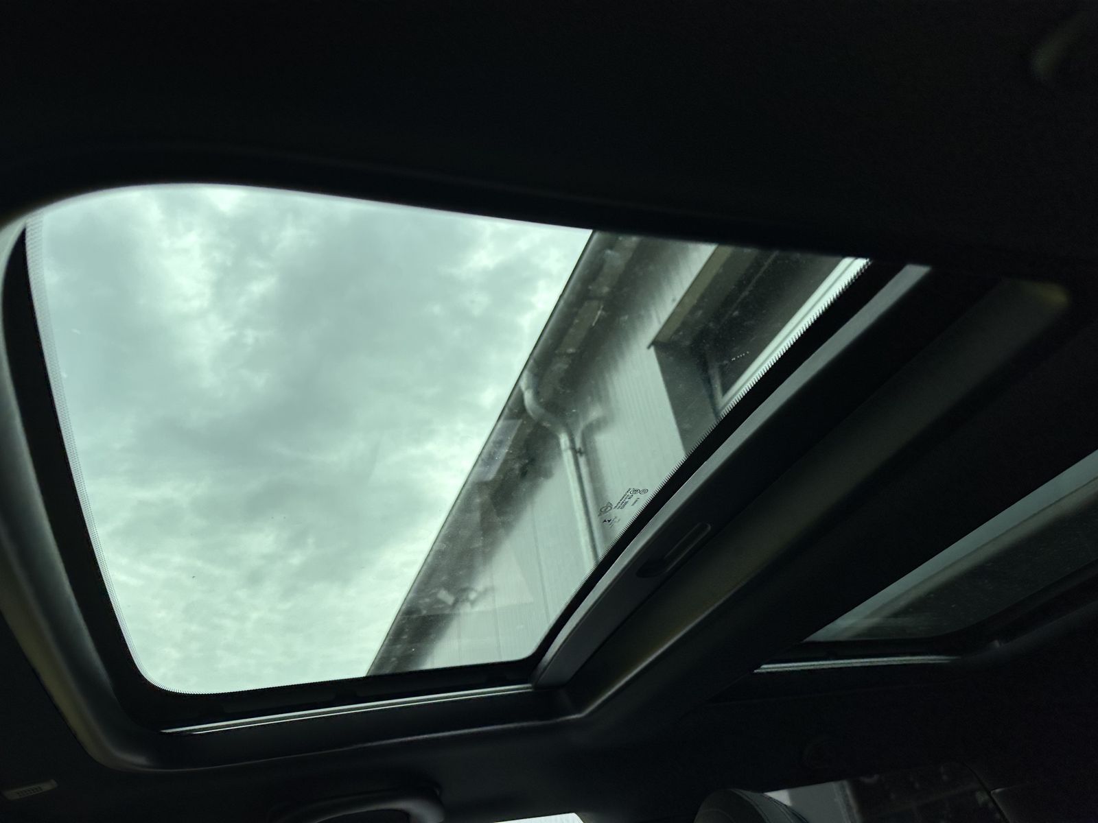 Fahrzeugabbildung MINI John Cooper Works Sport-Aut. NAV+LED+PANO+H&K+VC