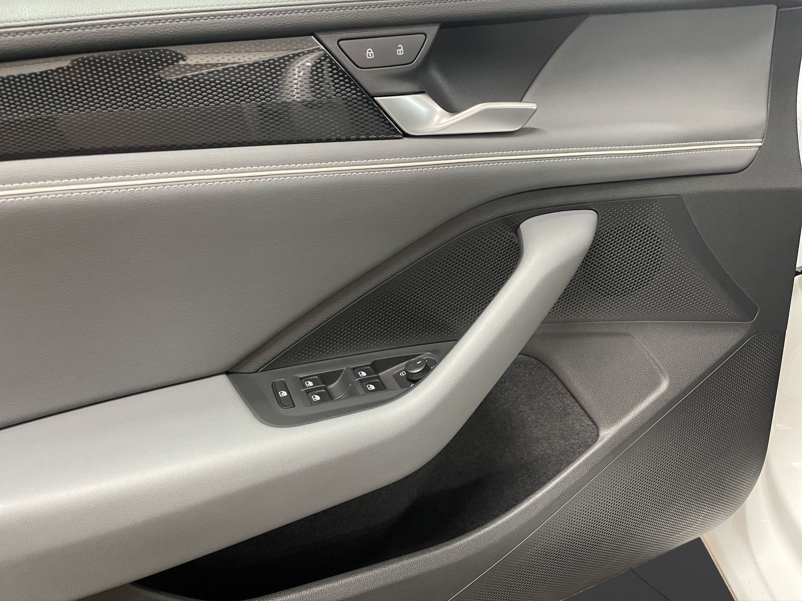 Volkswagen Passat Variant - Bild 11