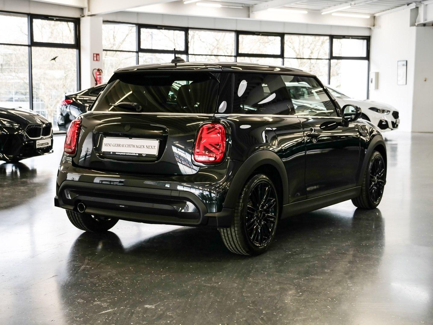 MINI Cooper Younique Trim Aut Nav LED Shz RFK Driveas