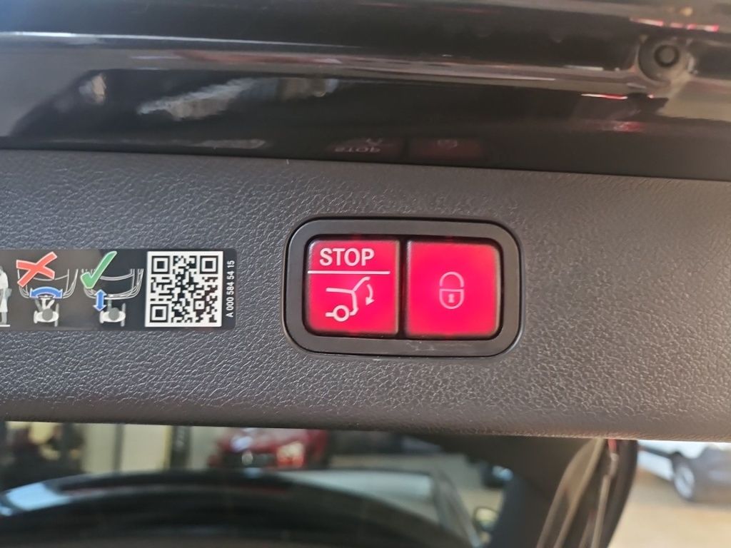 Fahrzeugabbildung Mercedes-Benz E 300 eT AMG Night AHK ACC Superscreen Airm 360°