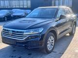 Volkswagen Touareg 4Motion 3.0 V6 TDI /AHK/PANO/LANE/TEMPO/ - Volkswagen Touareg: La