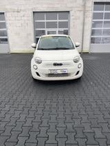 Fiat 500e U Connect, Schnellladefunktion 50 kW (DC)