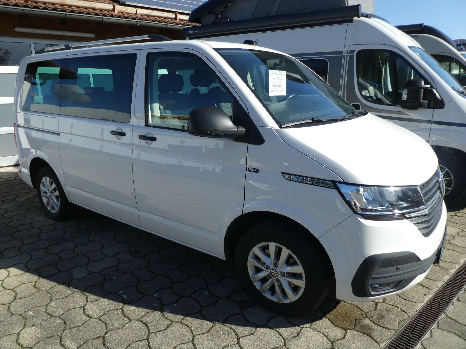 Volkswagen Volkswagen T6.1 Multivan 2,0 TDI DSG  Trendline 6-