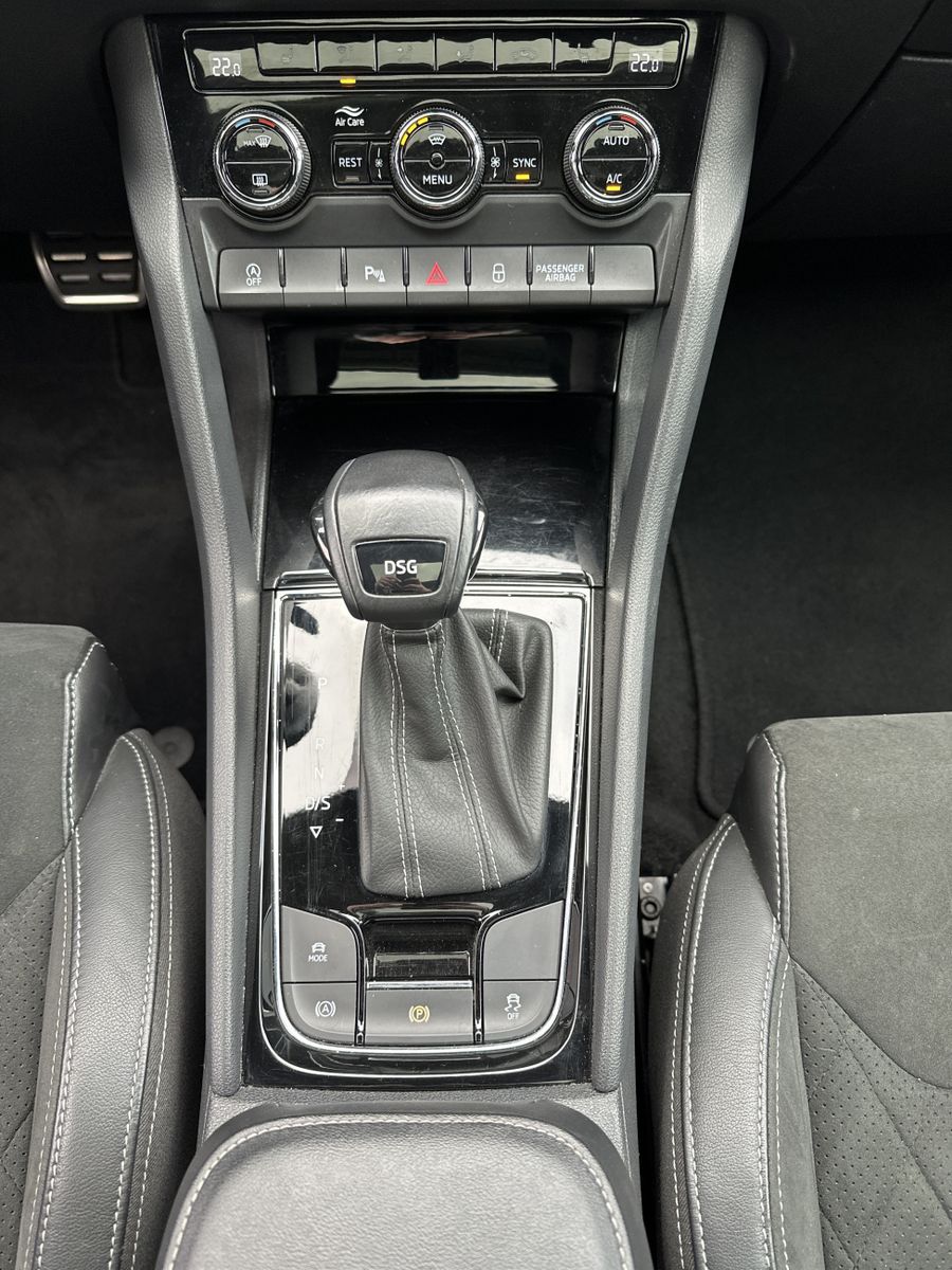 Fahrzeugabbildung SKODA Kodiaq 1.5 TSI DSG Sportline NAV+LED+AHK+PANO+VC