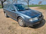 Skoda Octavia 2.0 TÜV NEU. KLIMAAUTOMATIK  - Skoda Octavia aus 2004: Kombi