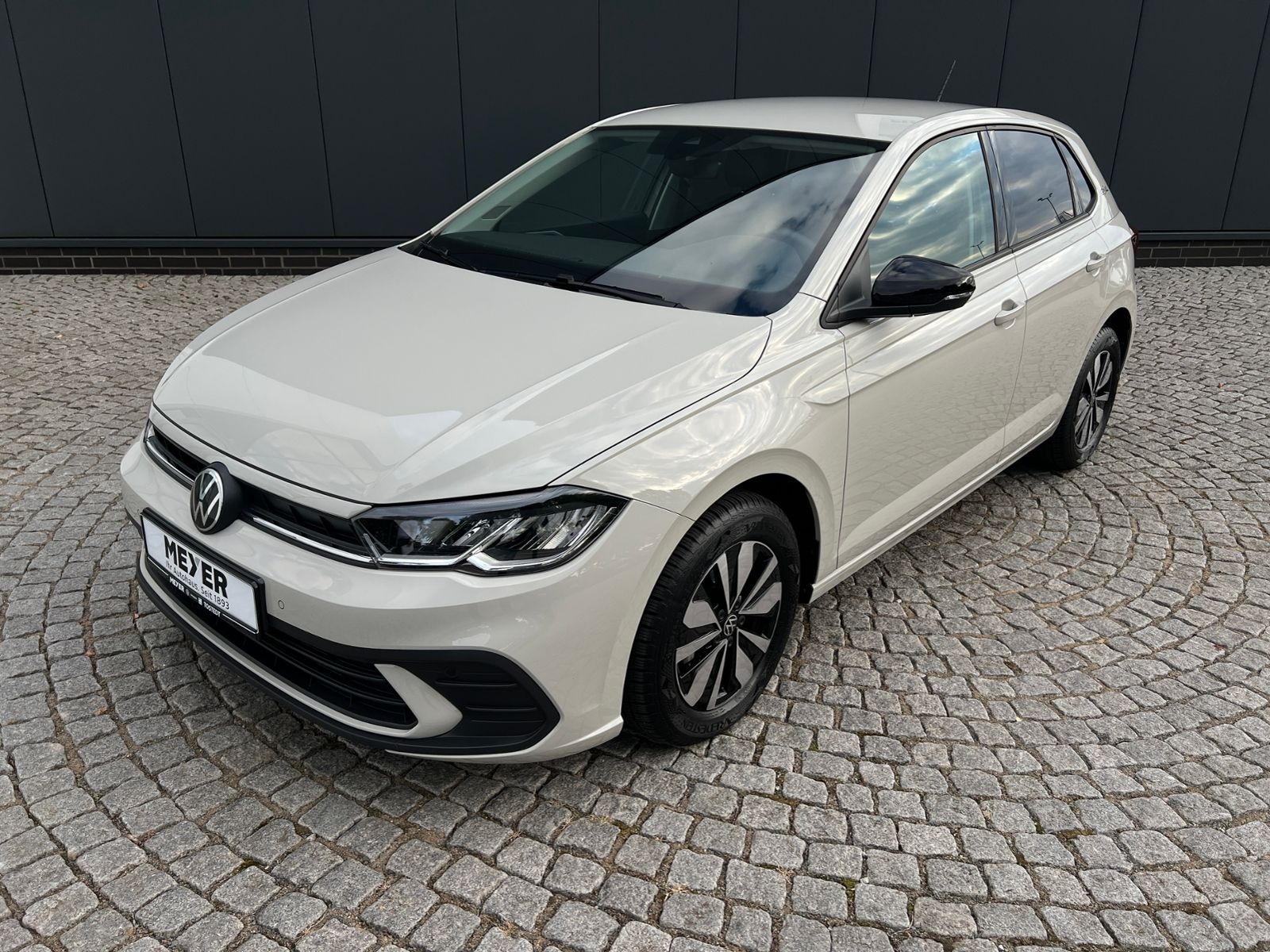 Fahrzeugabbildung Volkswagen Polo GOAL 1.0 TSI DSG *LED, App-Connect, 17'-LM*