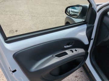 Toyota Aygo (X) - 10