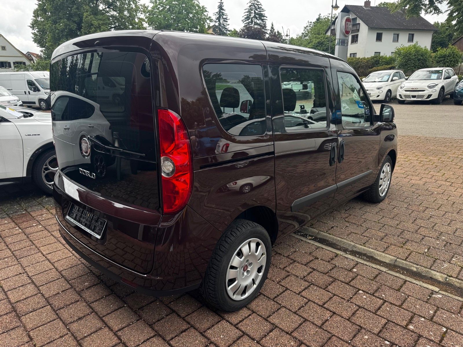 Fahrzeugabbildung Fiat Doblo My Life  1.6 Diesel 5 Sitzer