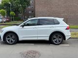 Volkswagen Tiguan 2.0 TDI DSG IQ.DRIVE // INSPEKTION NEU - Volkswagen Tiguan in Krefeld