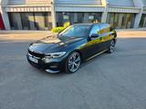 BMW 330e Touring M Sportpaket, Saphirschwarz