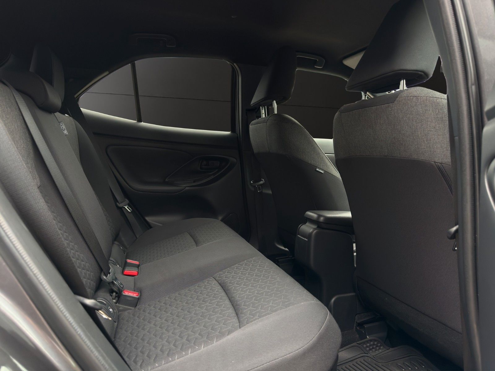 Fahrzeugabbildung Toyota Yaris Cross Hybrid *Team-D*Bhz-Lenkrad*RFK*ACC*