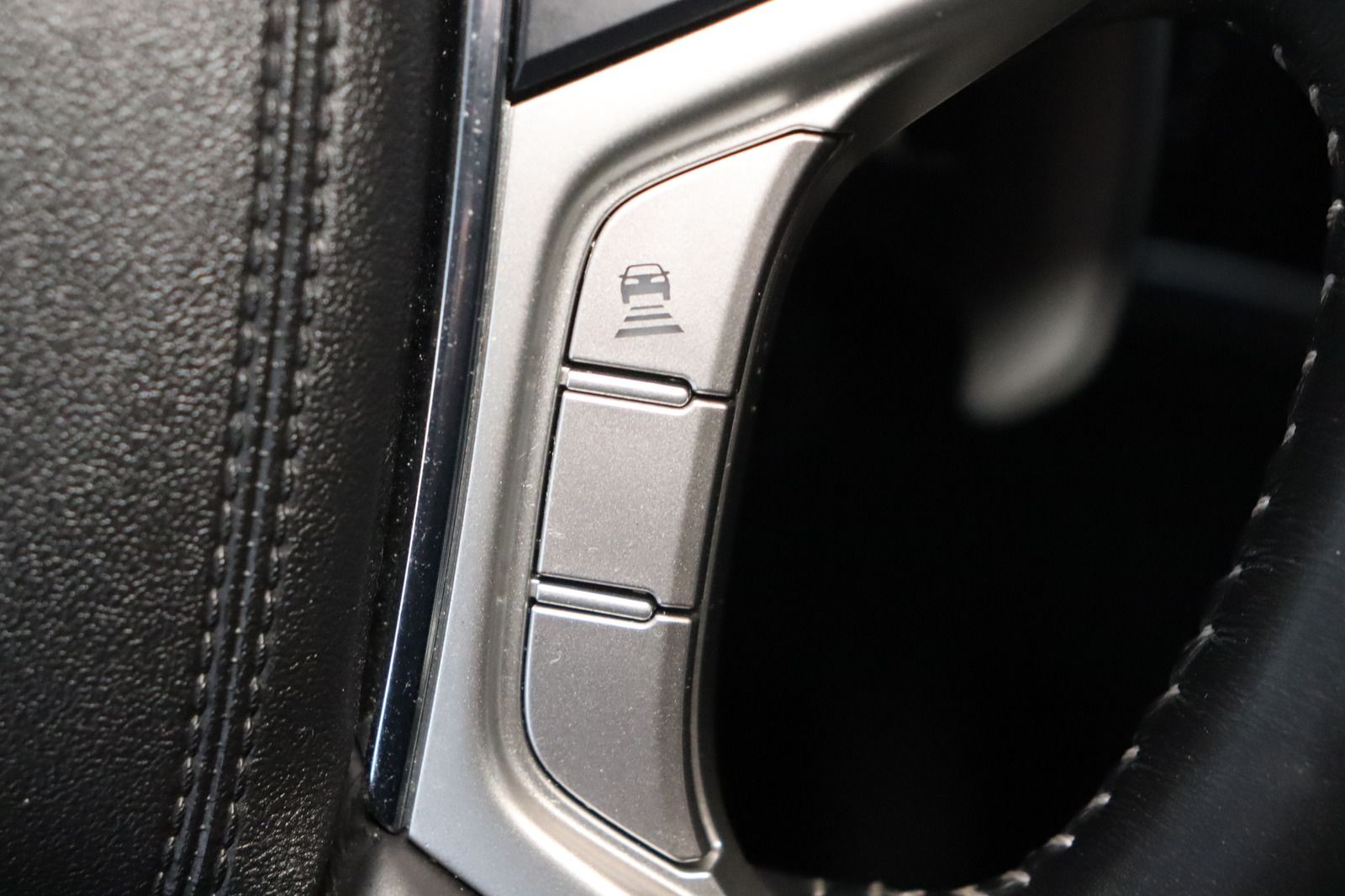 Fahrzeugabbildung Mitsubishi Outlander PHEV 2.4 Plus 4WD