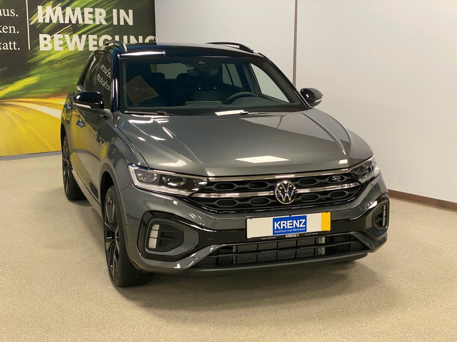 Fahrzeugabbildung Volkswagen T-Roc 1.5 TSI DSG R-Line+ACC+AHK+19"+KAMERA+LED+