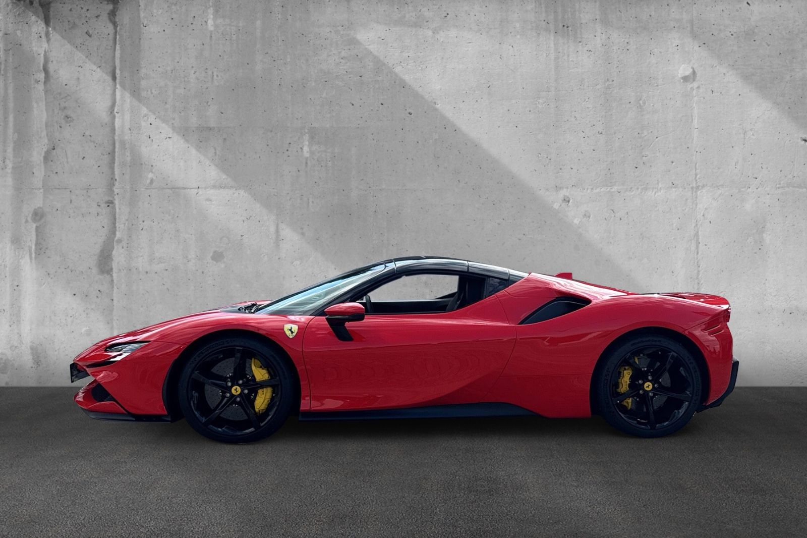 Fahrzeugabbildung Ferrari SF90 Spider*belüftete Sitze*Nackenhzg*Lift*JBL*